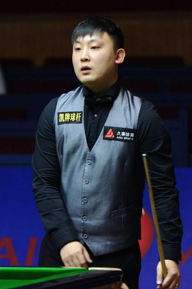 他在文中写 他在文中写